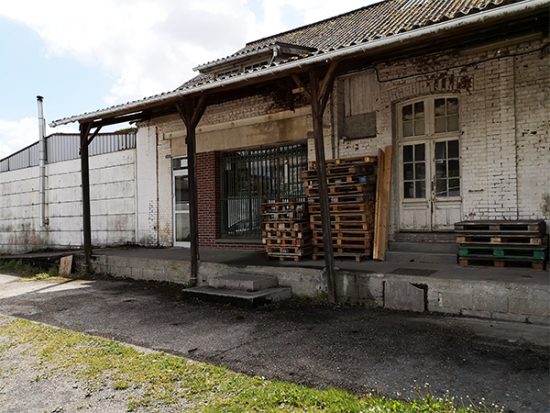 Histoire Auboi Atelier ébénisterie Yvetot extérieur