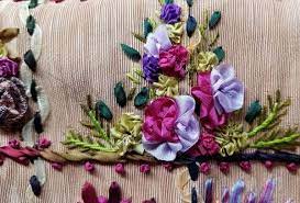 broderie au ruban fleurs