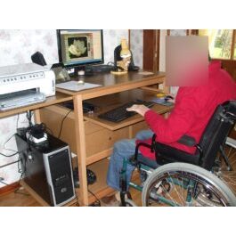 Bureau adapté fauteuil roulant handicapé yvetot